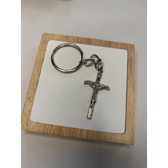 Silver-Tone Crucifix Keychain With Religious Jesus Cross Pendant - Picture 9 of 13